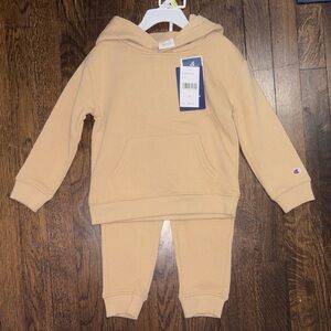 Champion Kids Matching Set in Tan